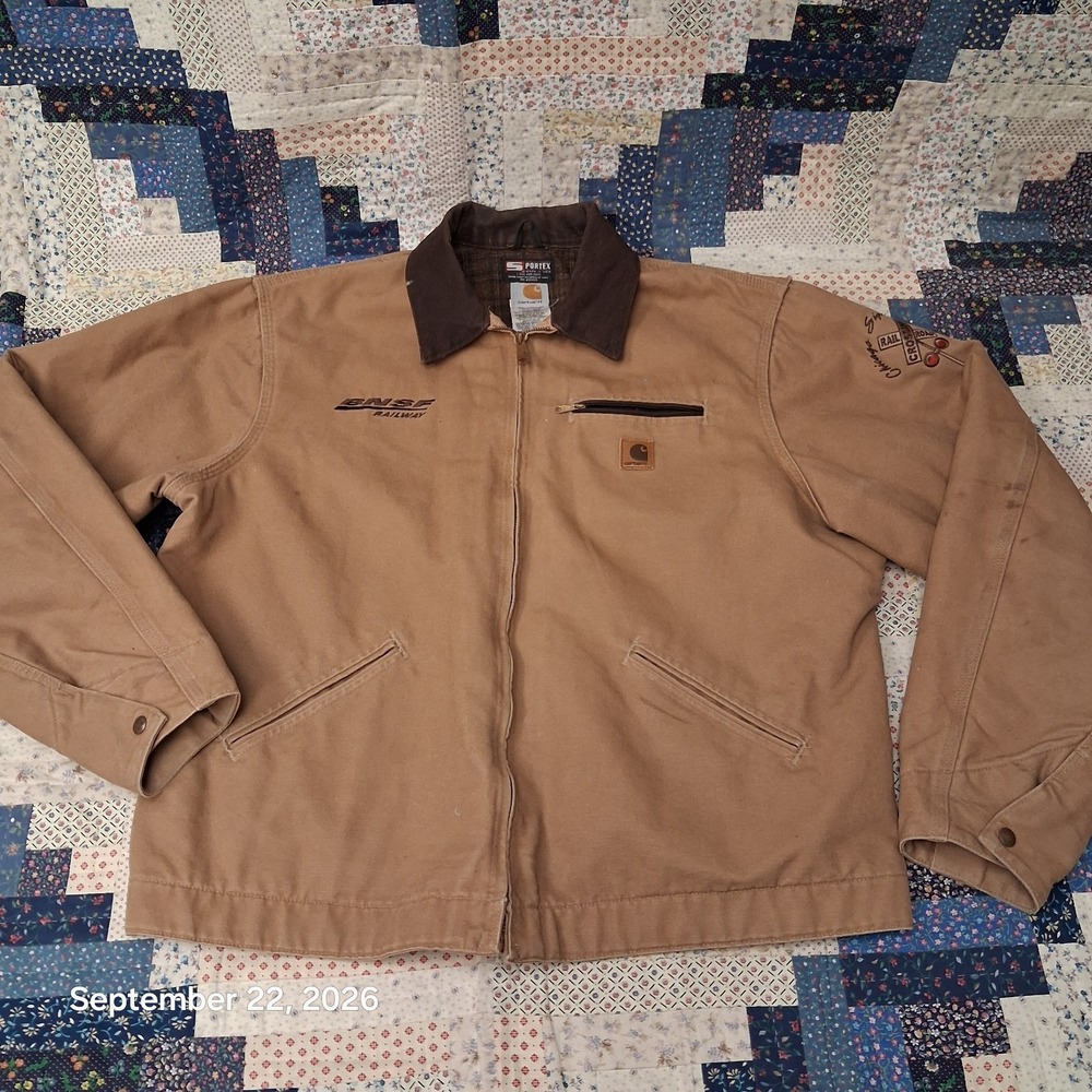 Carhartt Mens XLT Detroit Duck Canvas Work Jacket J97 CML Camel BNSF Chicago
